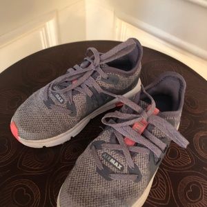 Nike girls size 11 (toddler) tennis shoe